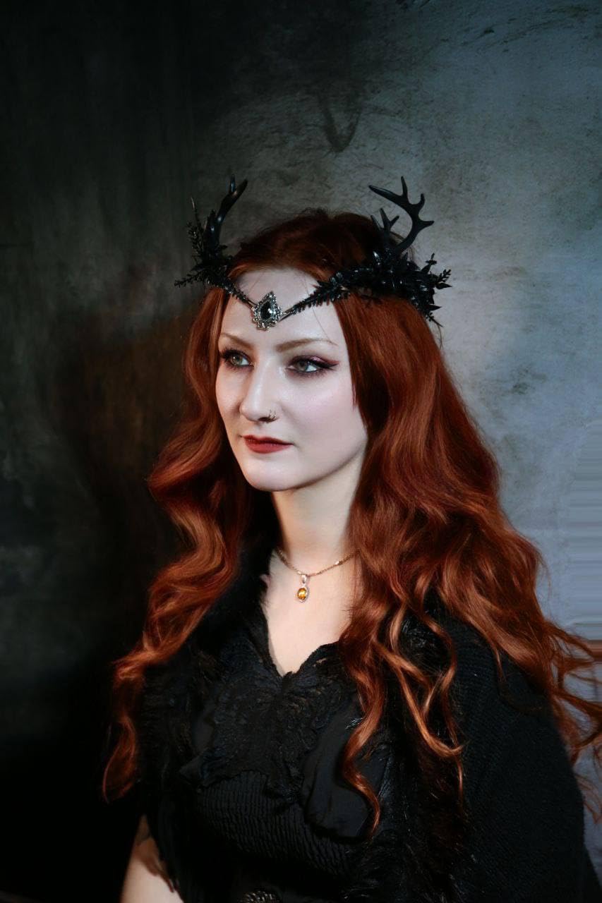 Black Flower Antler Crown for Gothic Fairy Looks - view 5