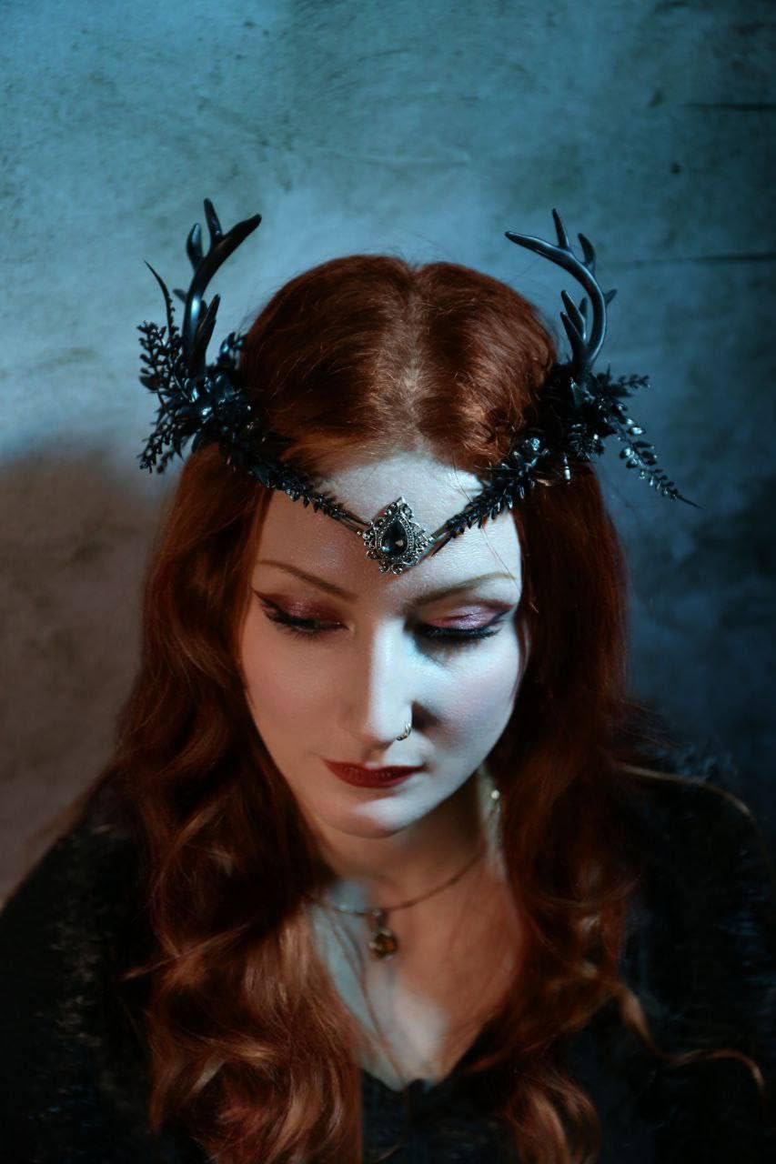 Black Flower Antler Crown for Gothic Fairy Looks - view 4