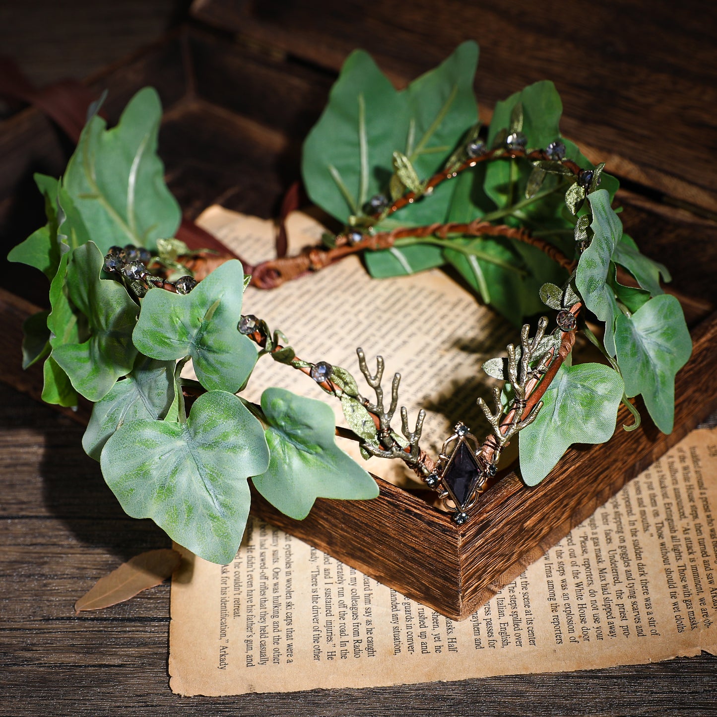 Woodland Leaf Fairy Crown - Floral Elf Crown Forest Headpiece Green Leaf